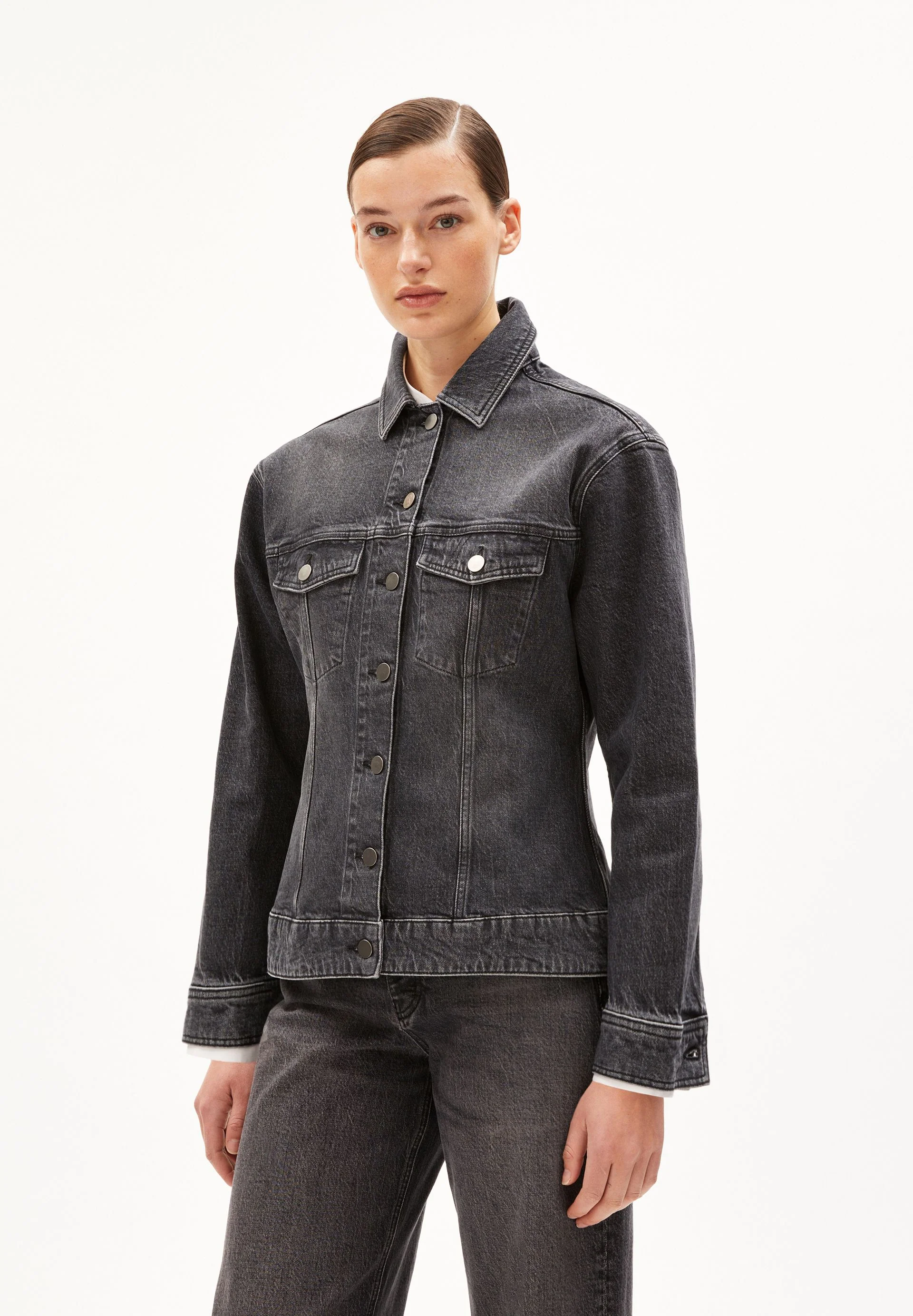 DENSIAA | washed obsidian