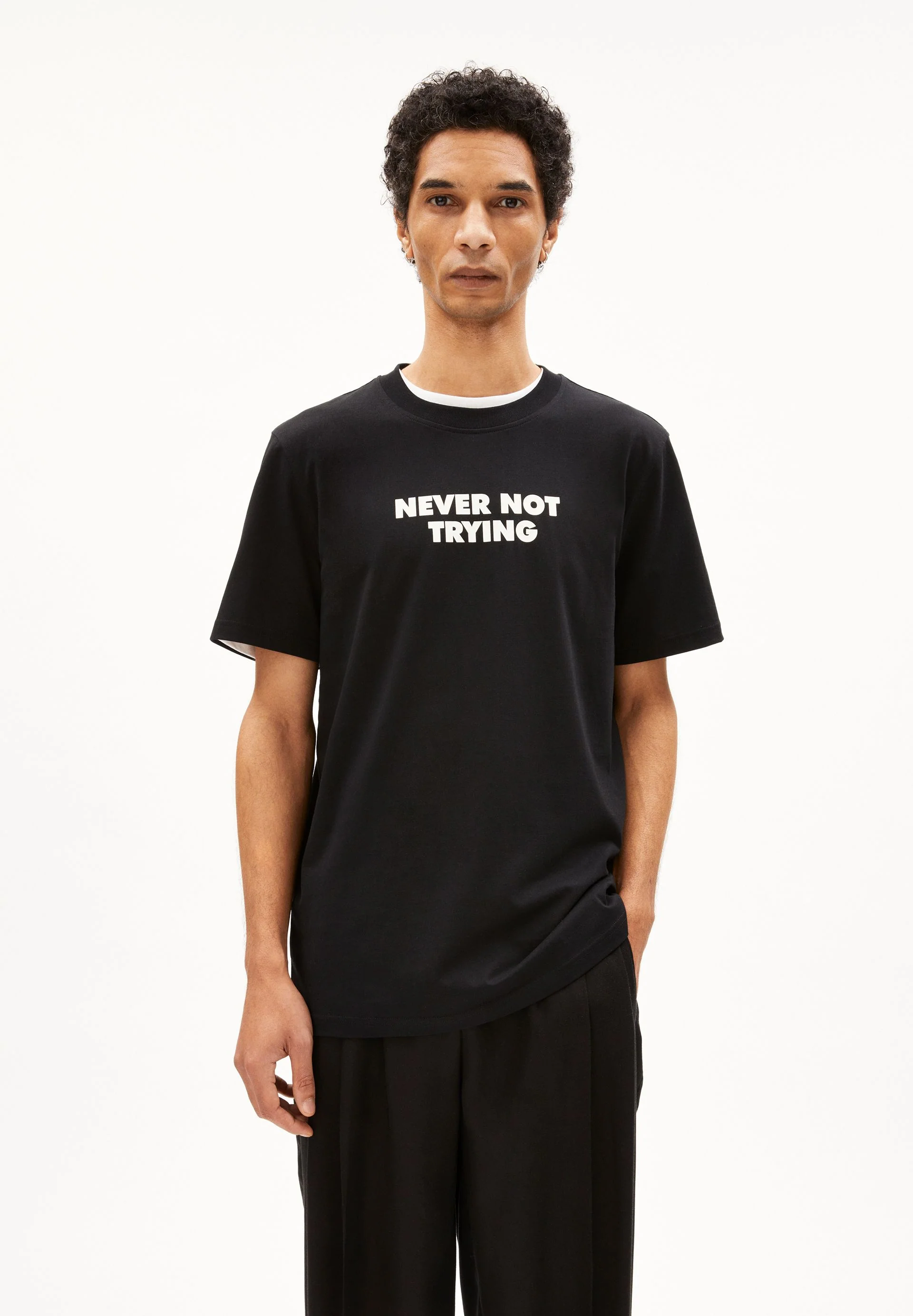 ENEAAS QUOTE | black