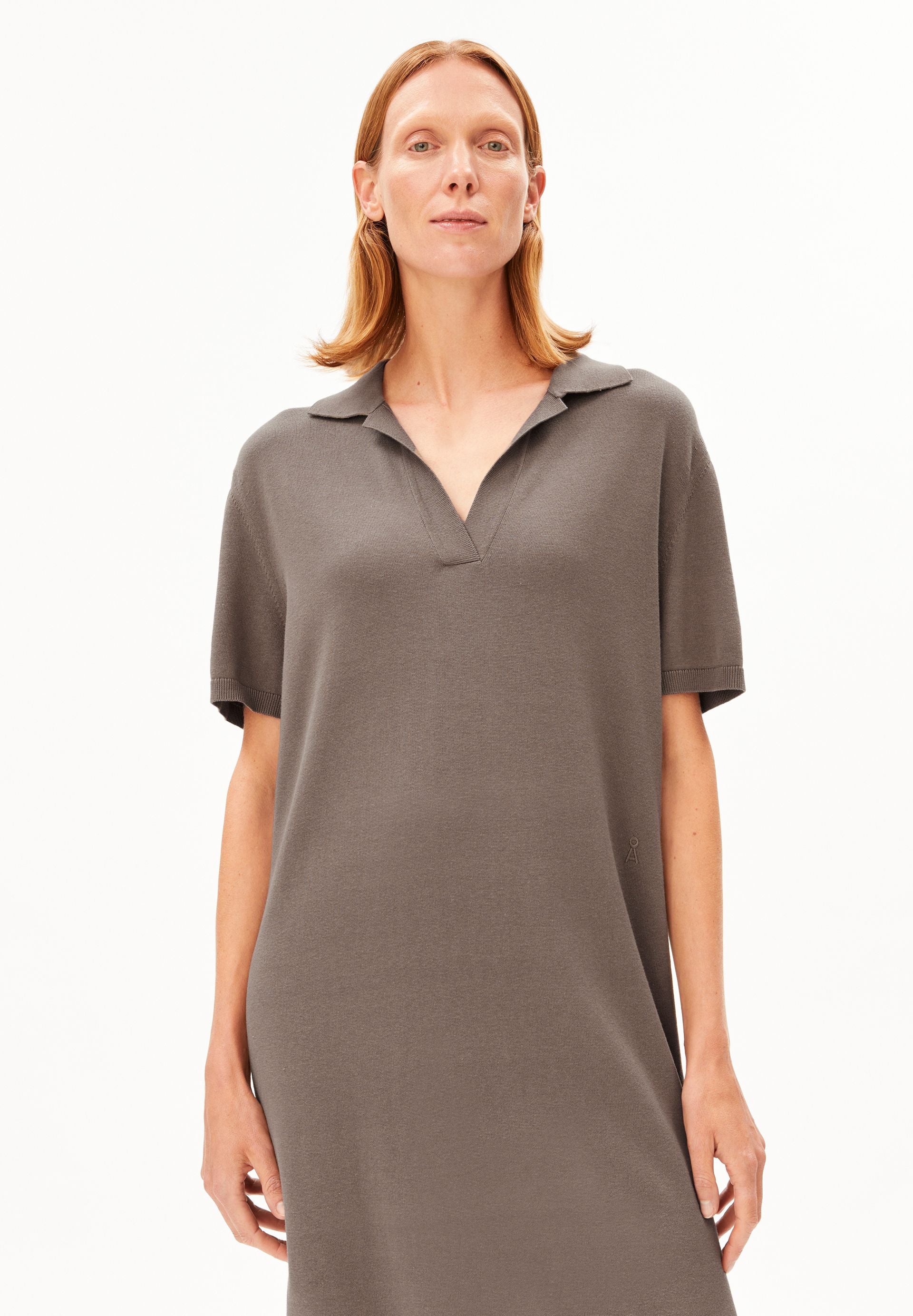 FEINSTRICK-POLOKLEID | walnut cream