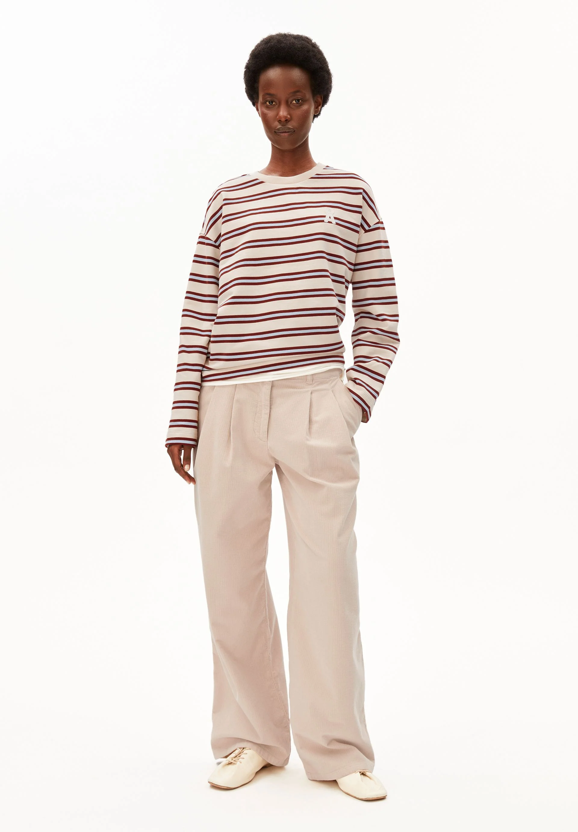 ICONIC Å FRANKAA BOLD SWEATSHIRT | undyed-velvet red-soft blue - Image 5