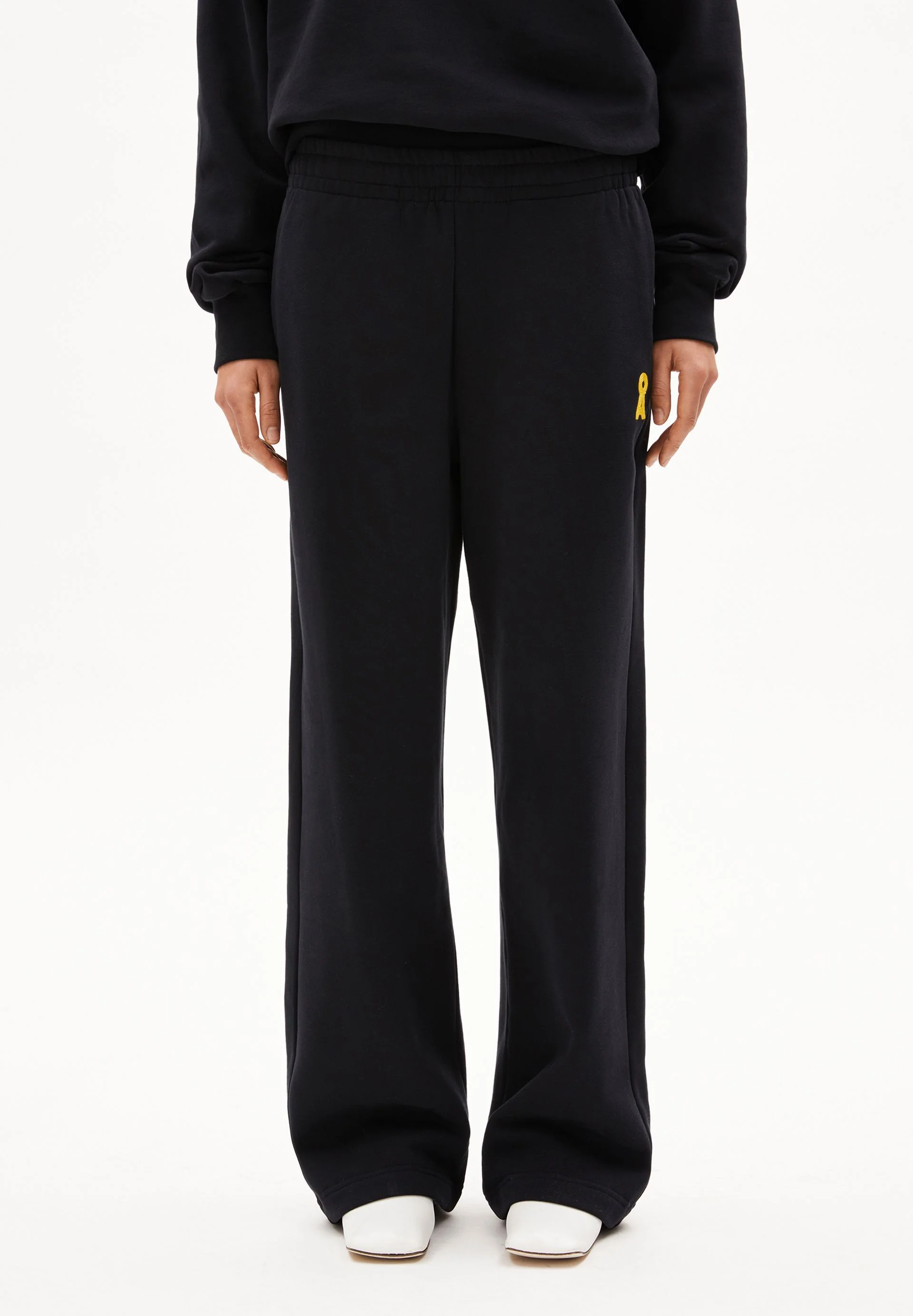ICONIC Å IVAARA SWEATHOSE | black