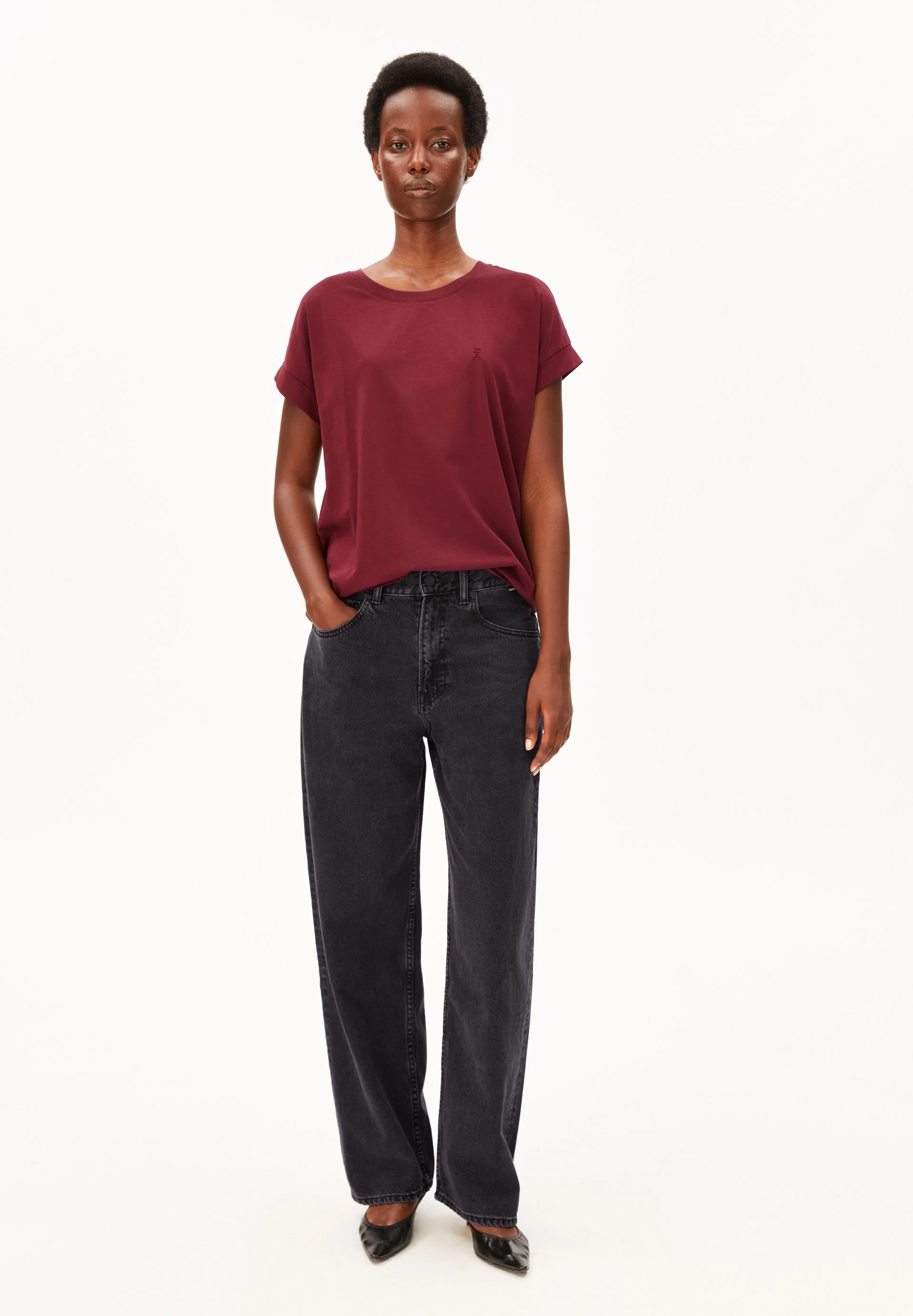 IDAARA T-SHIRT | velvet red - Image 5