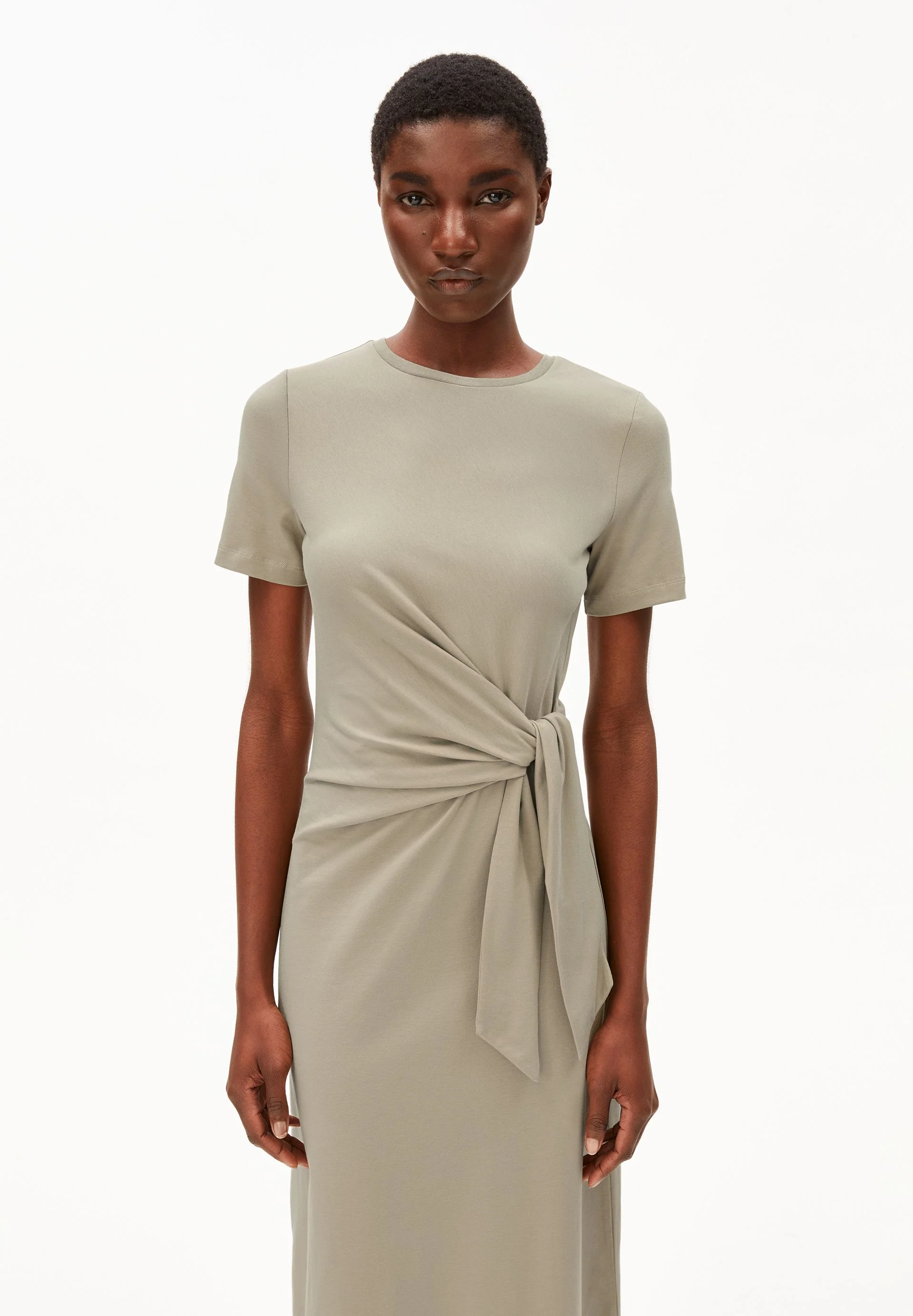 JELTAA JERSEY-KLEID | light sage