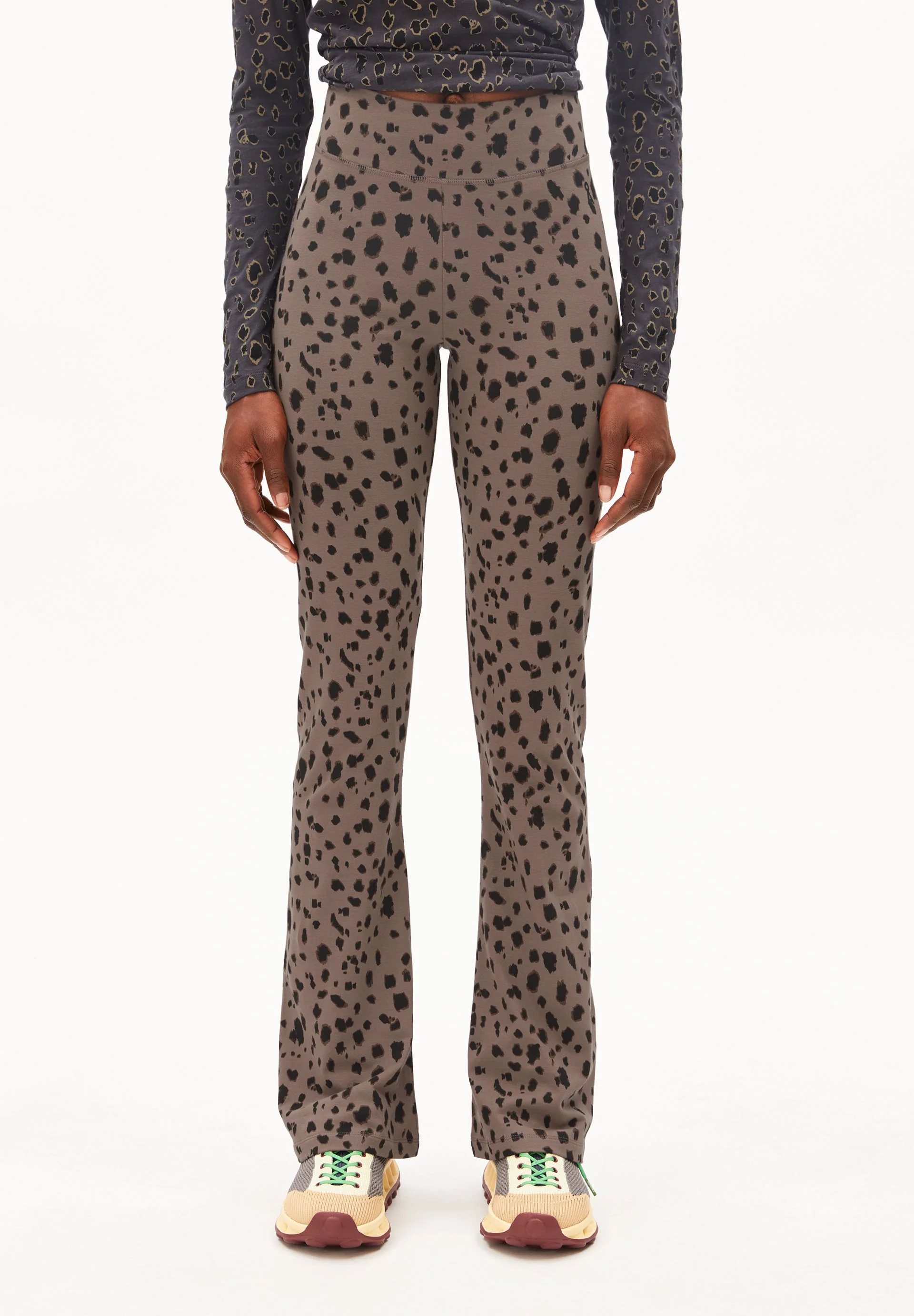 LEO REHMAA LEGGINGS | walnut cream