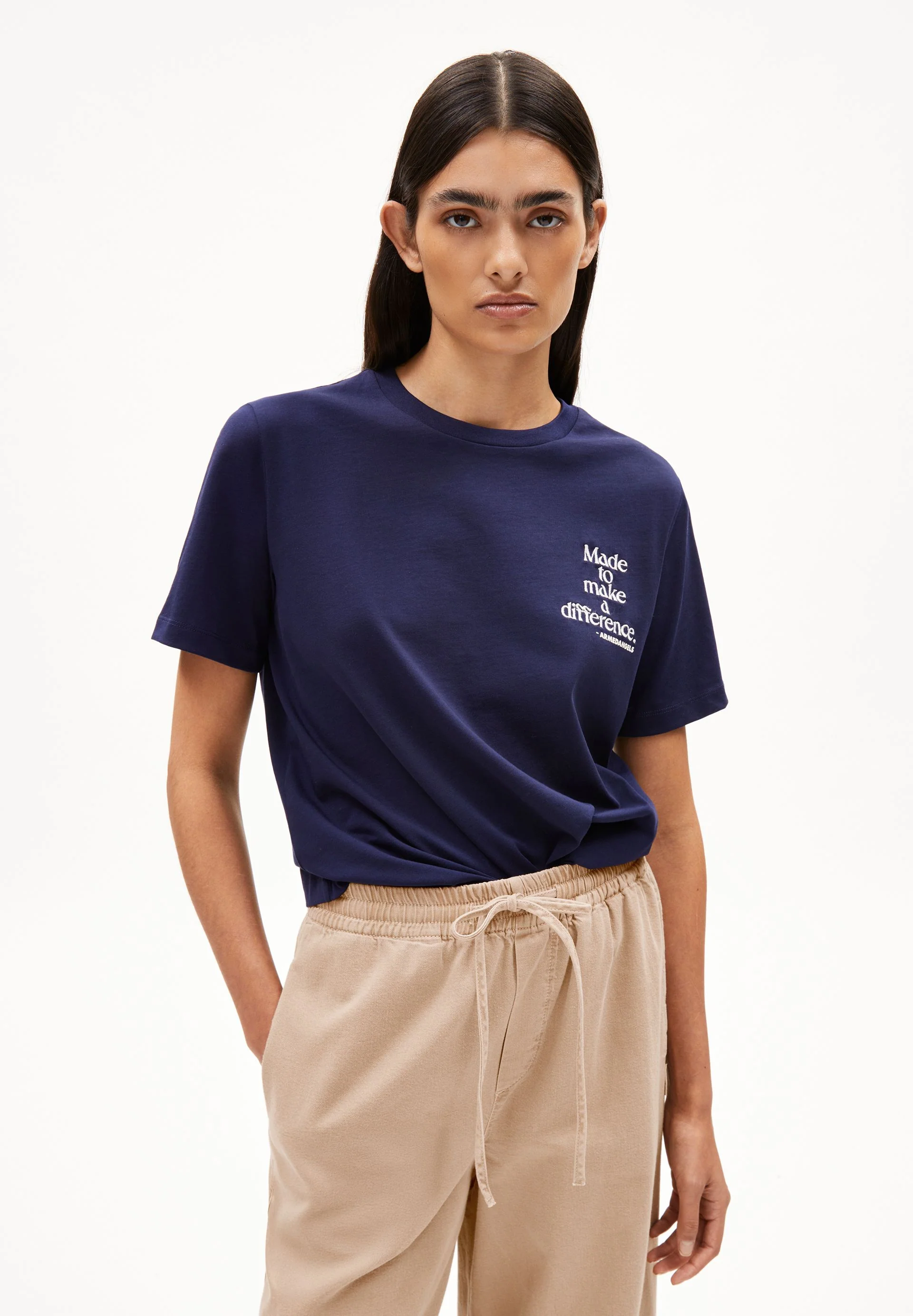 LUALAA DIFFERENCE T-SHIRT | tinted navy