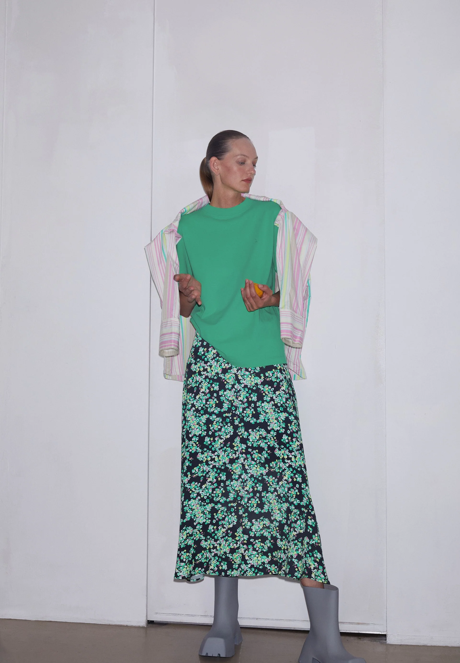 SAALANJA DITSY FLORAL | night sky - Image 4