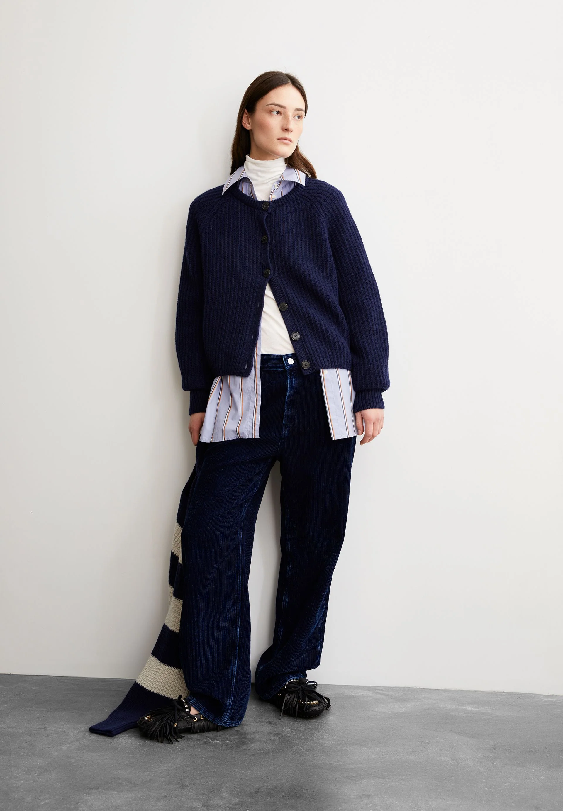 RIPPSTRICK-CARDIGAN | tinted navy - Image 4