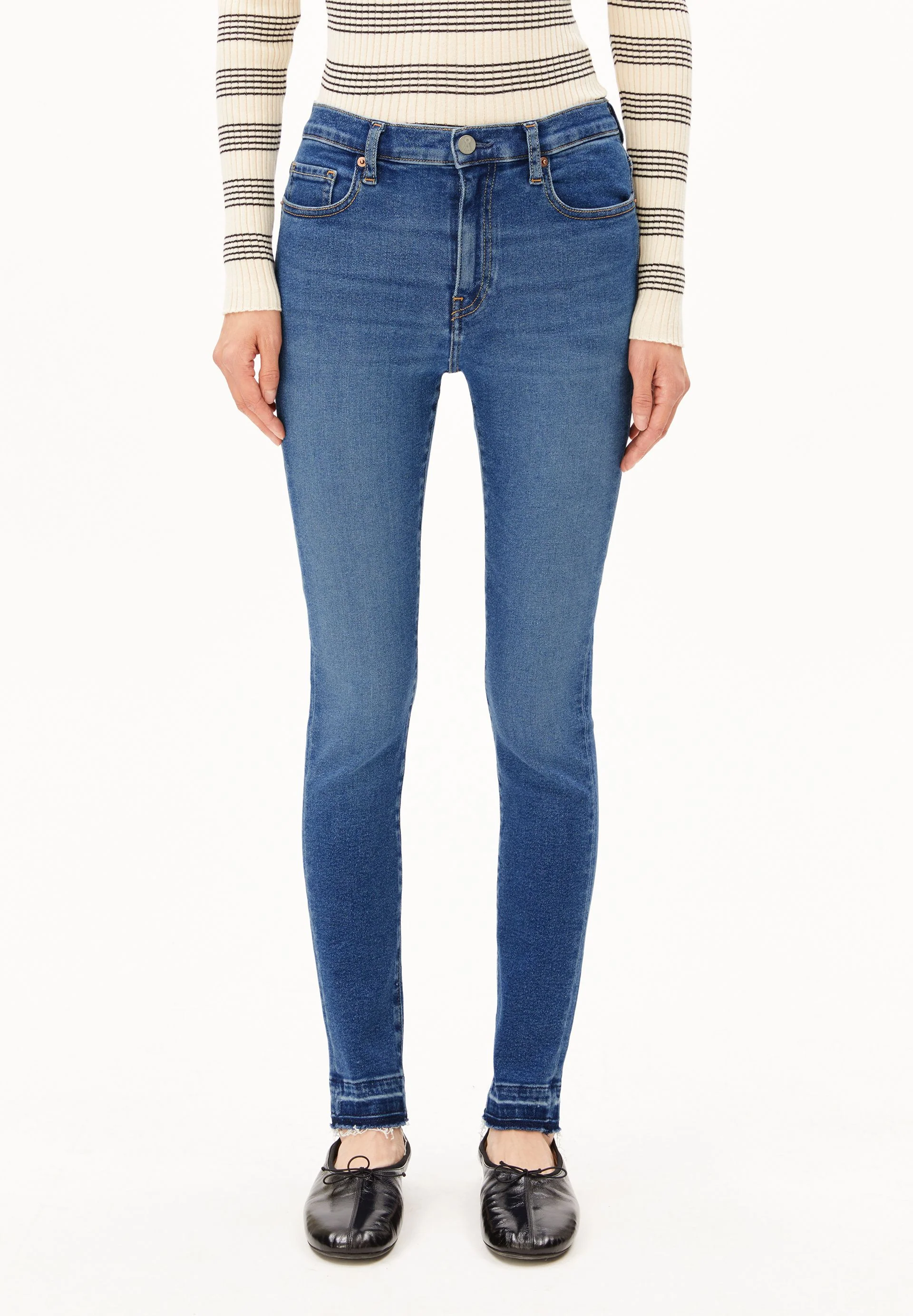 TILLAA MID WAIST SKINNY JEANS | breeze